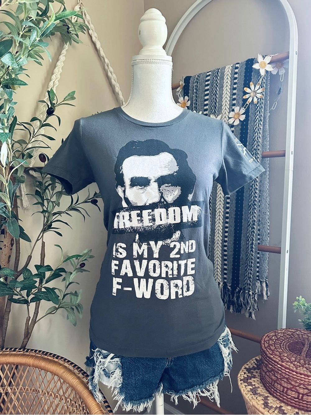 Grunt Style Freedom Is My 2nd Favorite F Word Graphic Tee Medium USA
